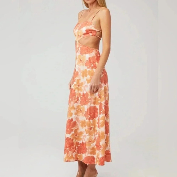 SIGNIFICANT OTHER Maeve Cut-Out Maxi Dress in Scarlett Poppy Floral - Picture 2 of 15